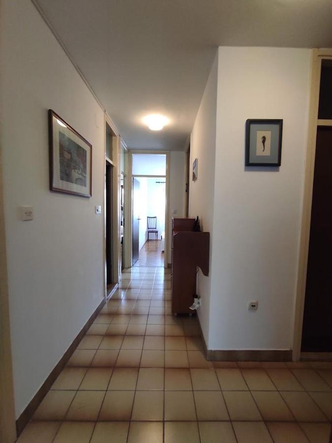 Sea View Apartment *